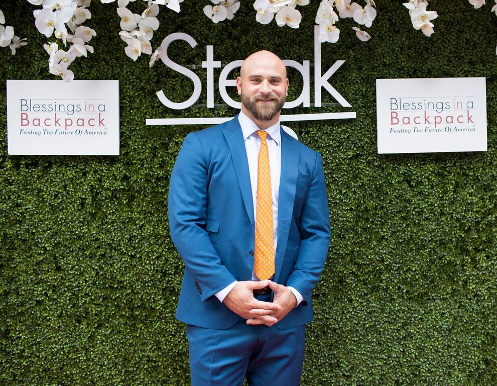 Kyle Long hosts charity dinner for Blessings in a Backpack