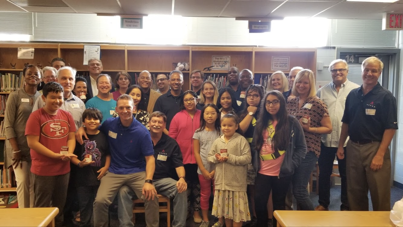 MLB MVP Dale Murphy Joins Avenue to Pack Bags of Weekend Food - Blessings  in a Backpack