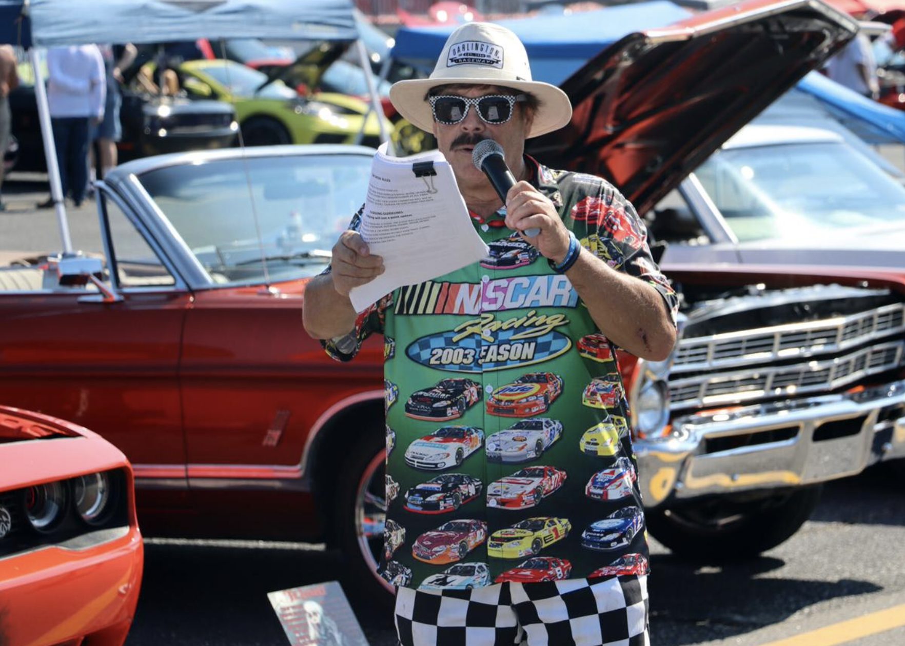 Darlington Raceway plays host to Classic Car Show, Track Laps