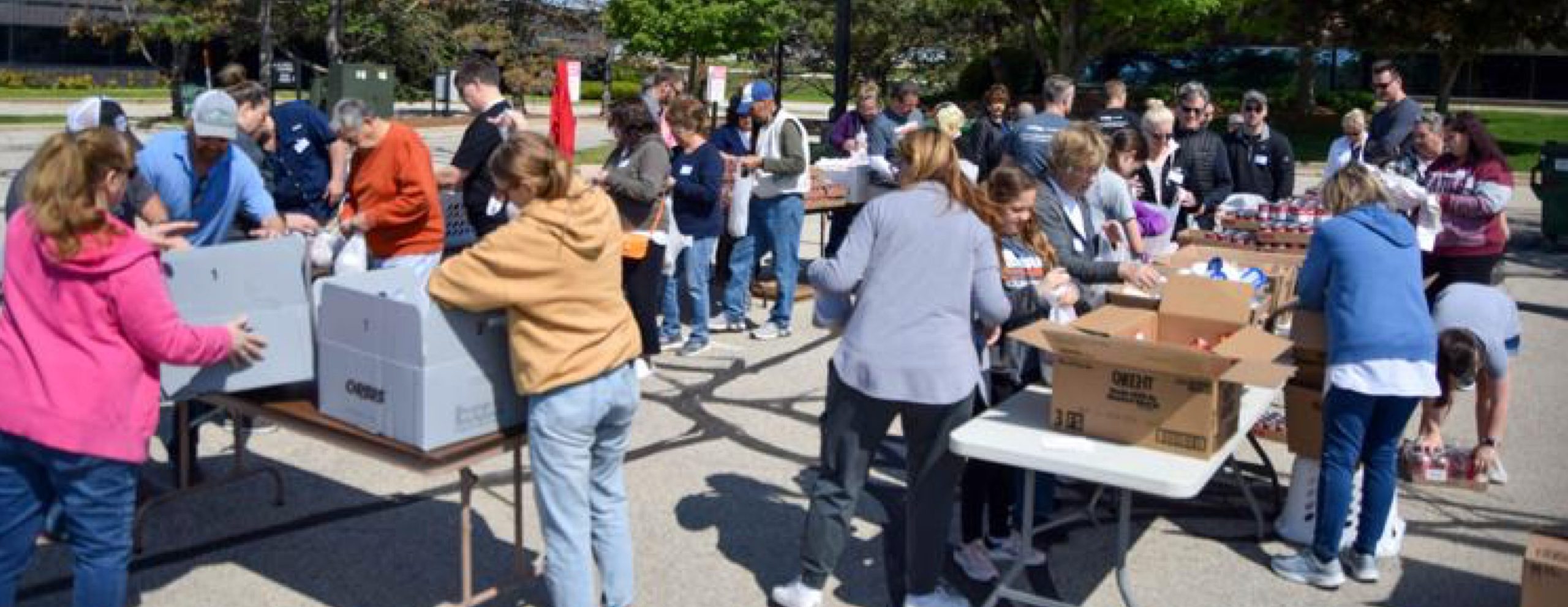 Blessings in a Backpack Waukesha County Chapter Hosts Volunteer Event